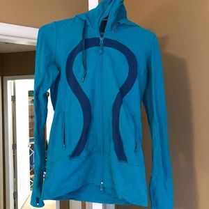 Size 6 lululemon stride jacket
